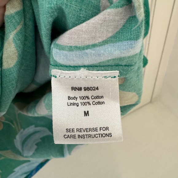 Love The Label Zuri Green Floral Smocked Ruffle Button Down Top Women's Size M - Picture 8 of 8